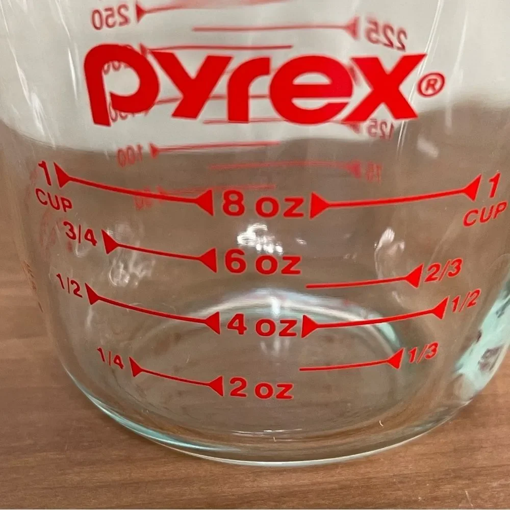 Vintage pyrex USA One Cup Glass Measuring Cup Red Graphics Retro Like New